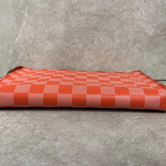 Louis Vuitton Damier Couleurs Element Clutch Piment - Picture 6 of 7